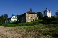 Малы. Камно